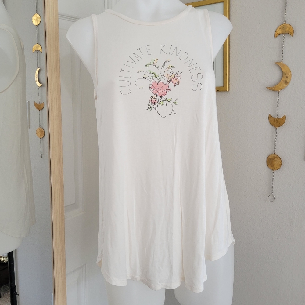 Old Navy Cultivate Kindness Trapeze Tank M EUC Cream Floral Sweet